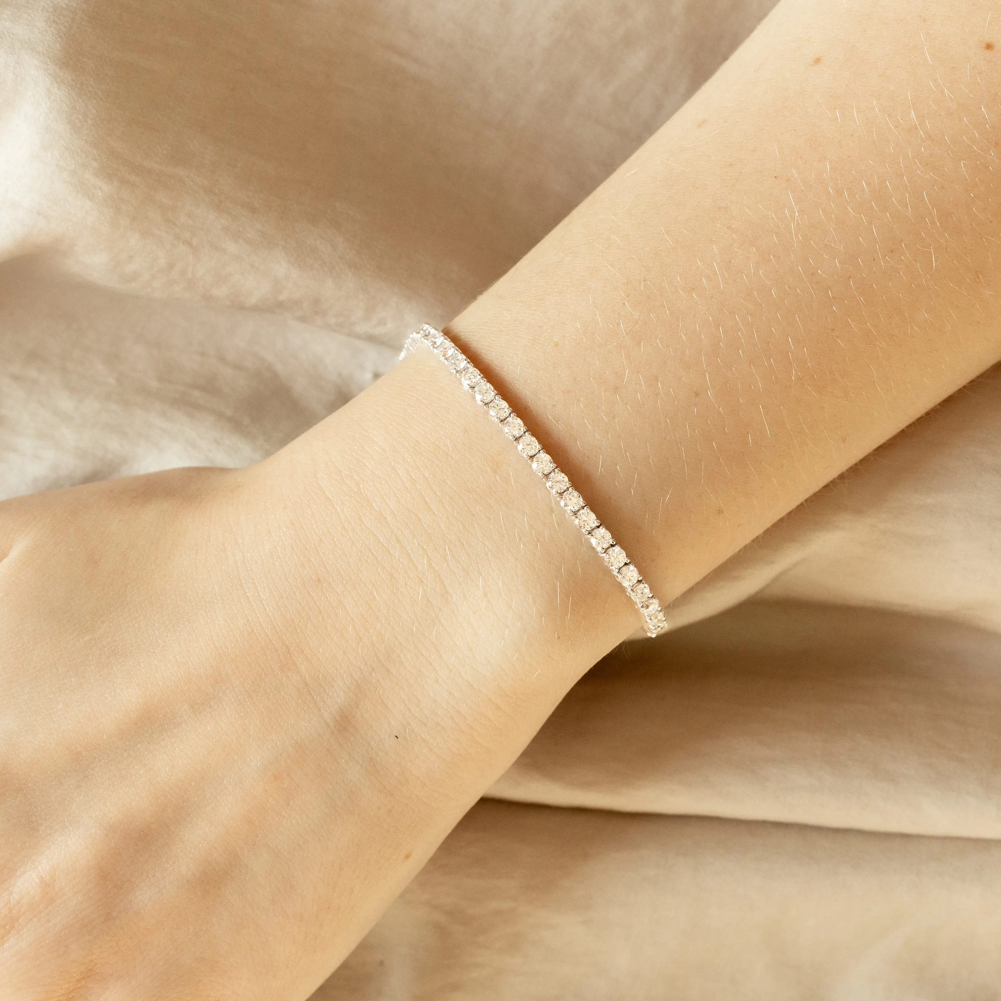 14K White Gold 5.15 Carat Round Diamond Tennis Bracelet