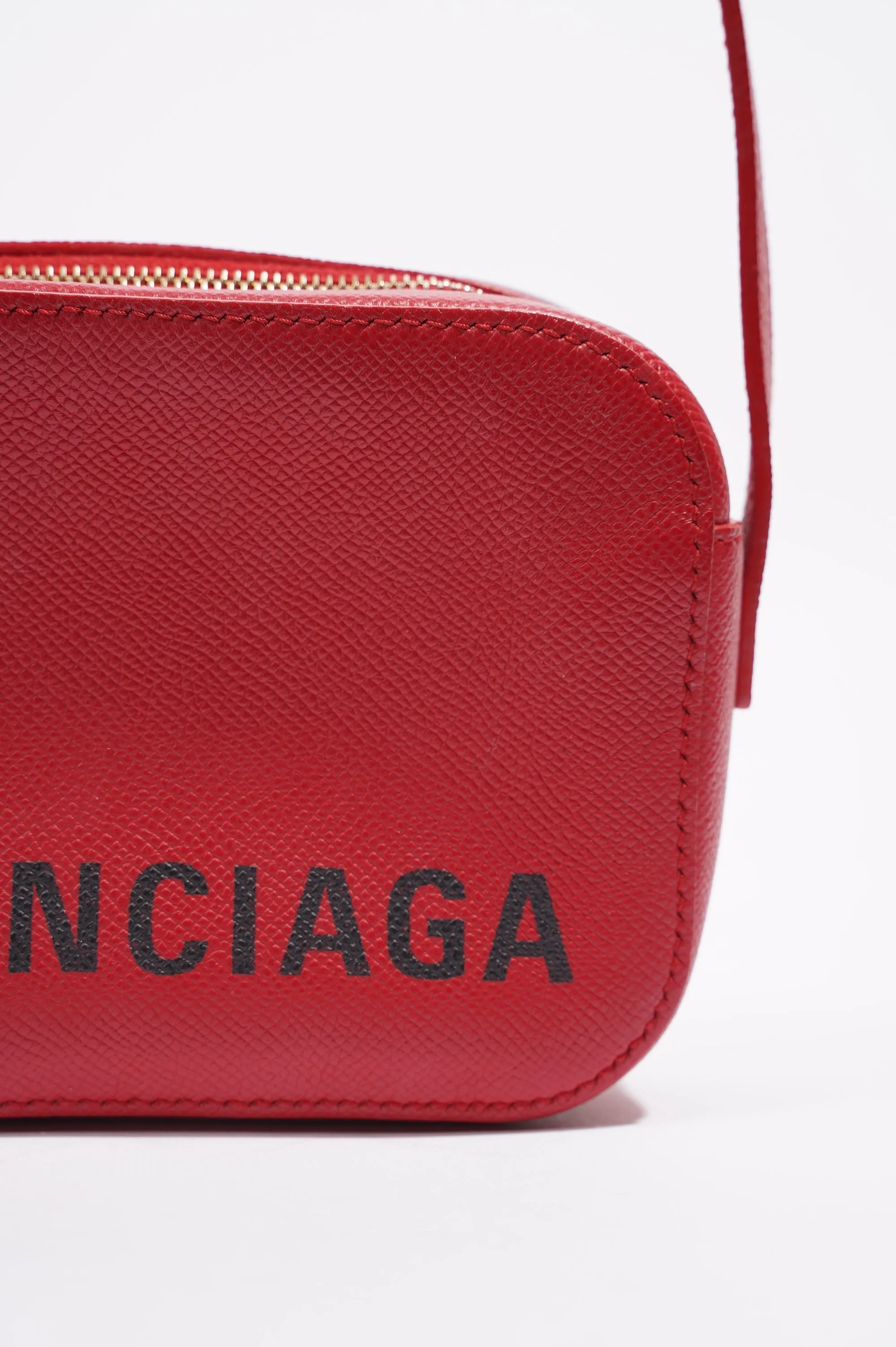 Balenciaga Womens Ville Camera Bag Red / Black