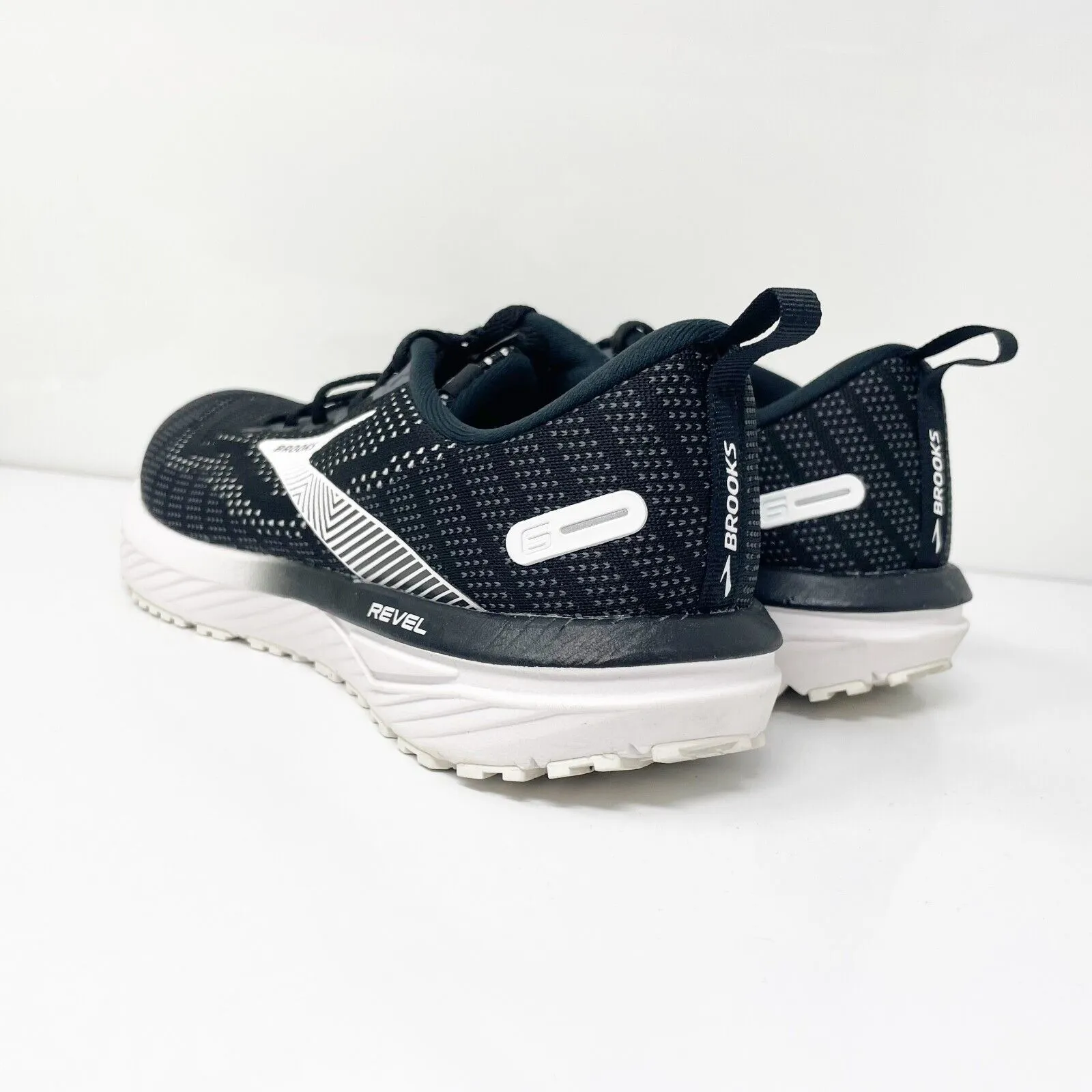 Brooks Womens Revel 6 1203861B012 Black Running Shoes Sneakers Size 8.5 B