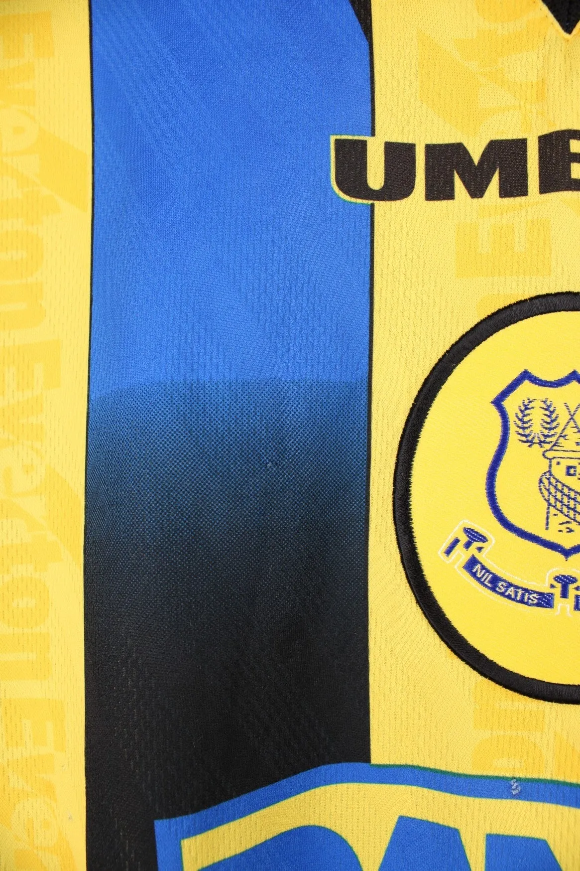 Everton 1996/97 Away Football Shirt