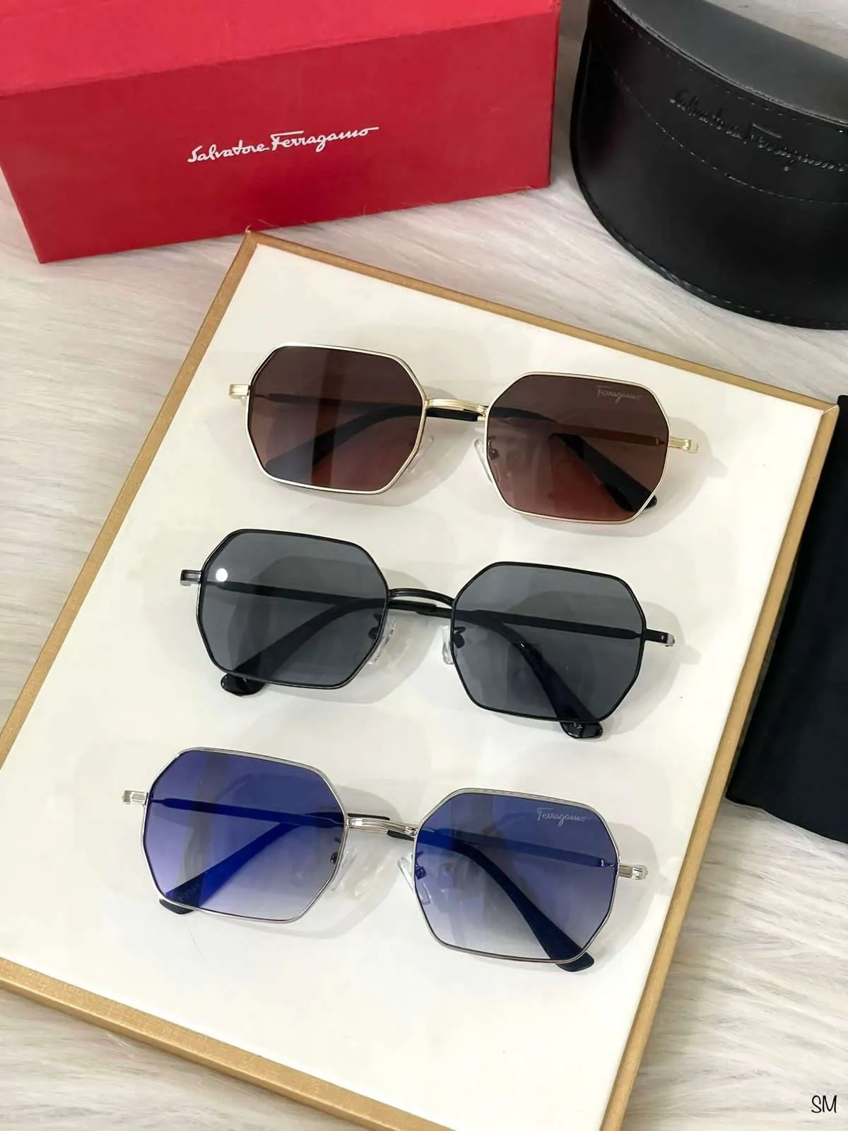 FERRAGAMO Unisex Sunglasses