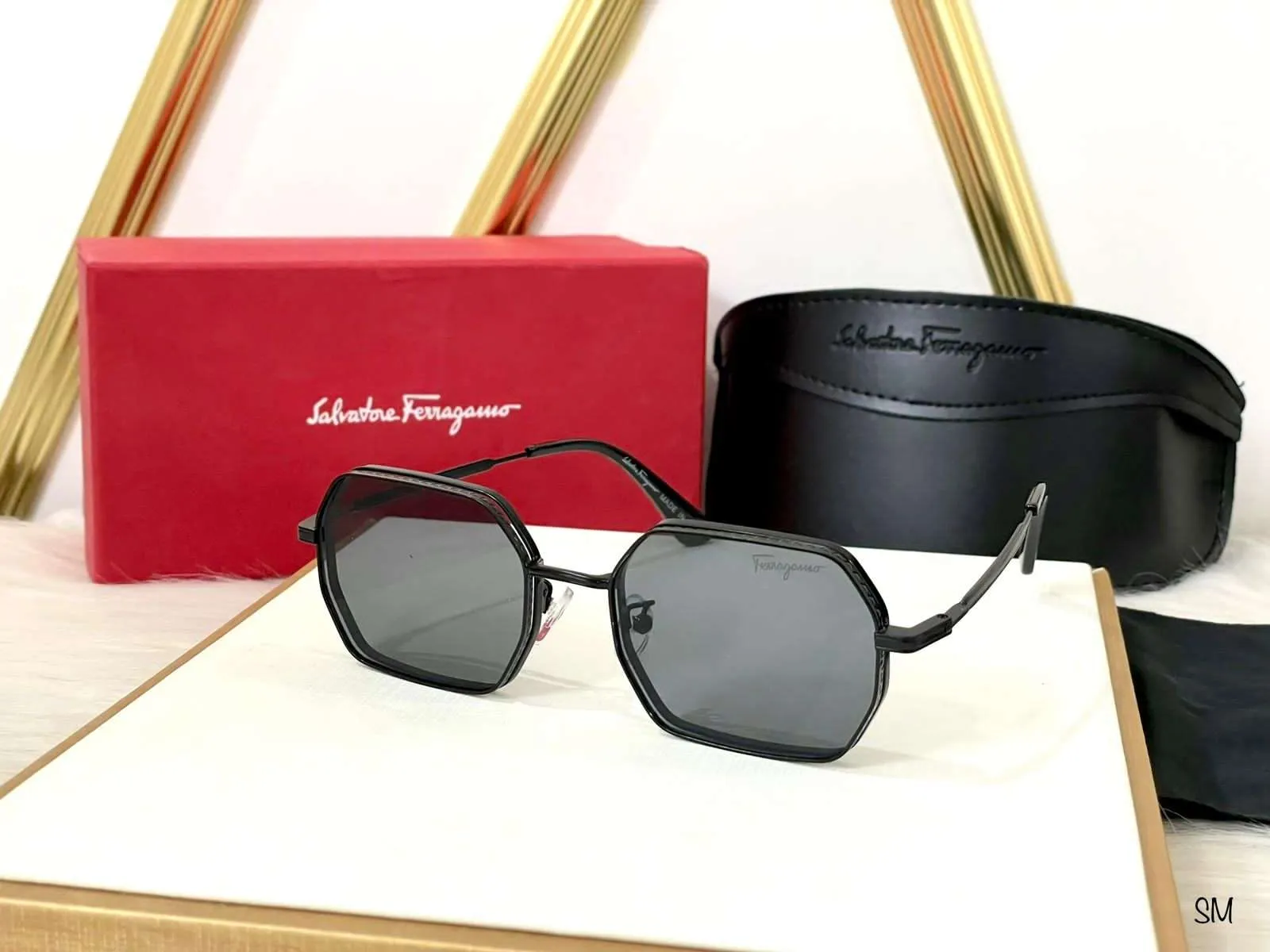 FERRAGAMO Unisex Sunglasses