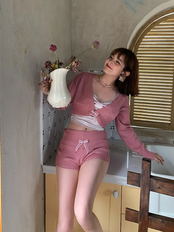 Knitted Cropped V-neck Cardigan ＆ Short Pants