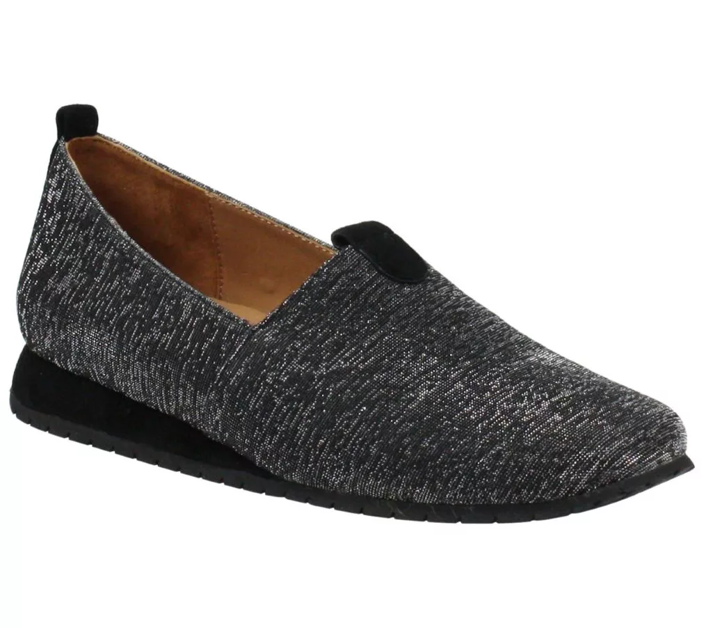 L'Amour Des Pieds Slip-On Fahion Sneakers - Tumai