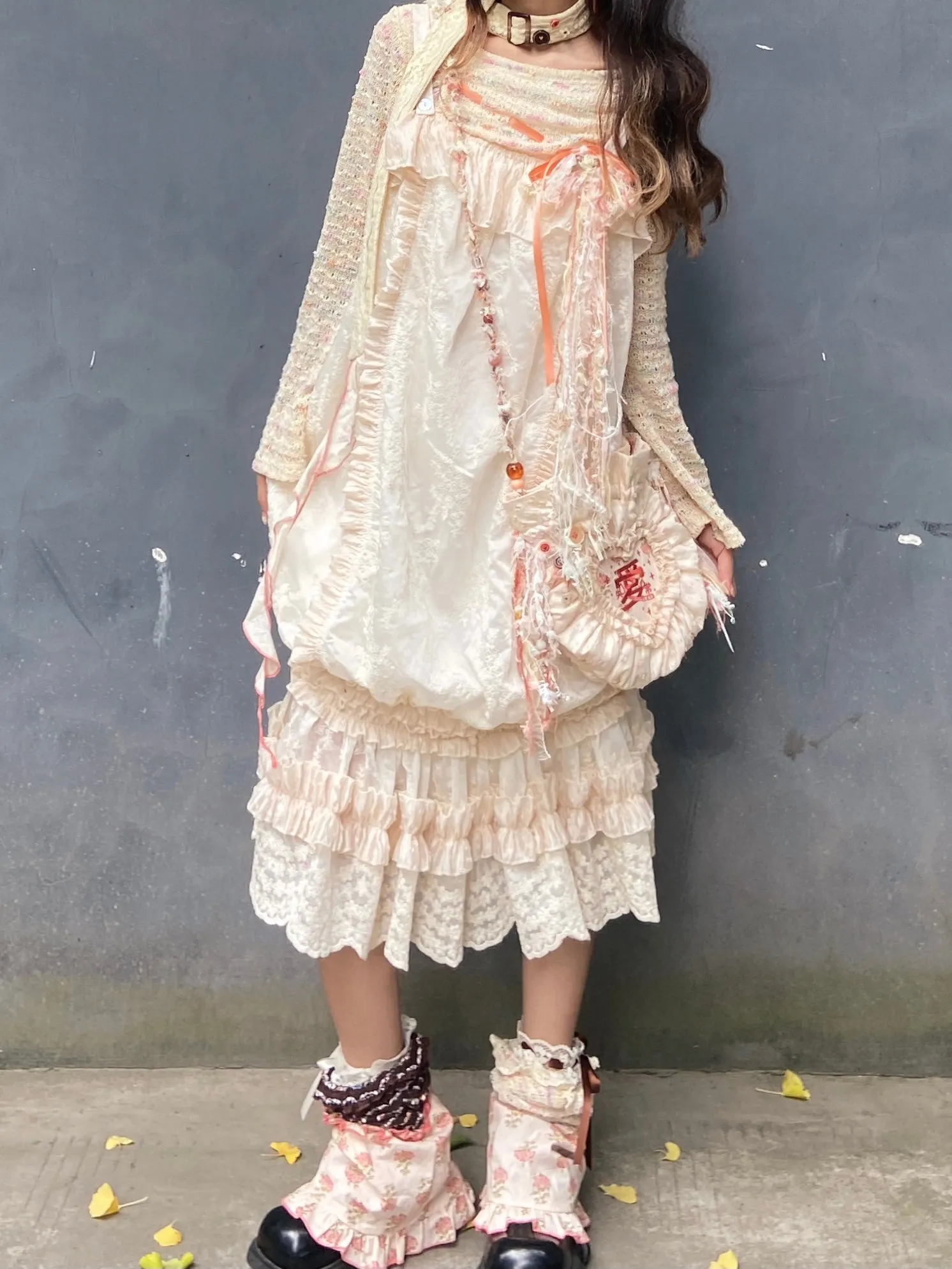 Lace Love Cake Embroidered Pleated Crossbody Bag