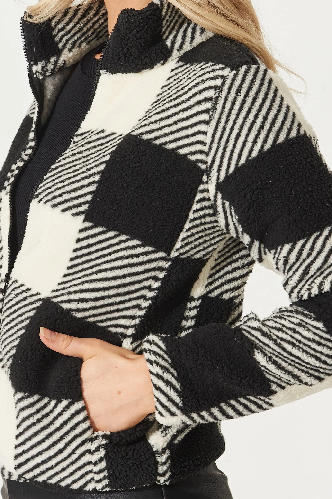 Linea Fluffy Jacket In Black With Beige Check