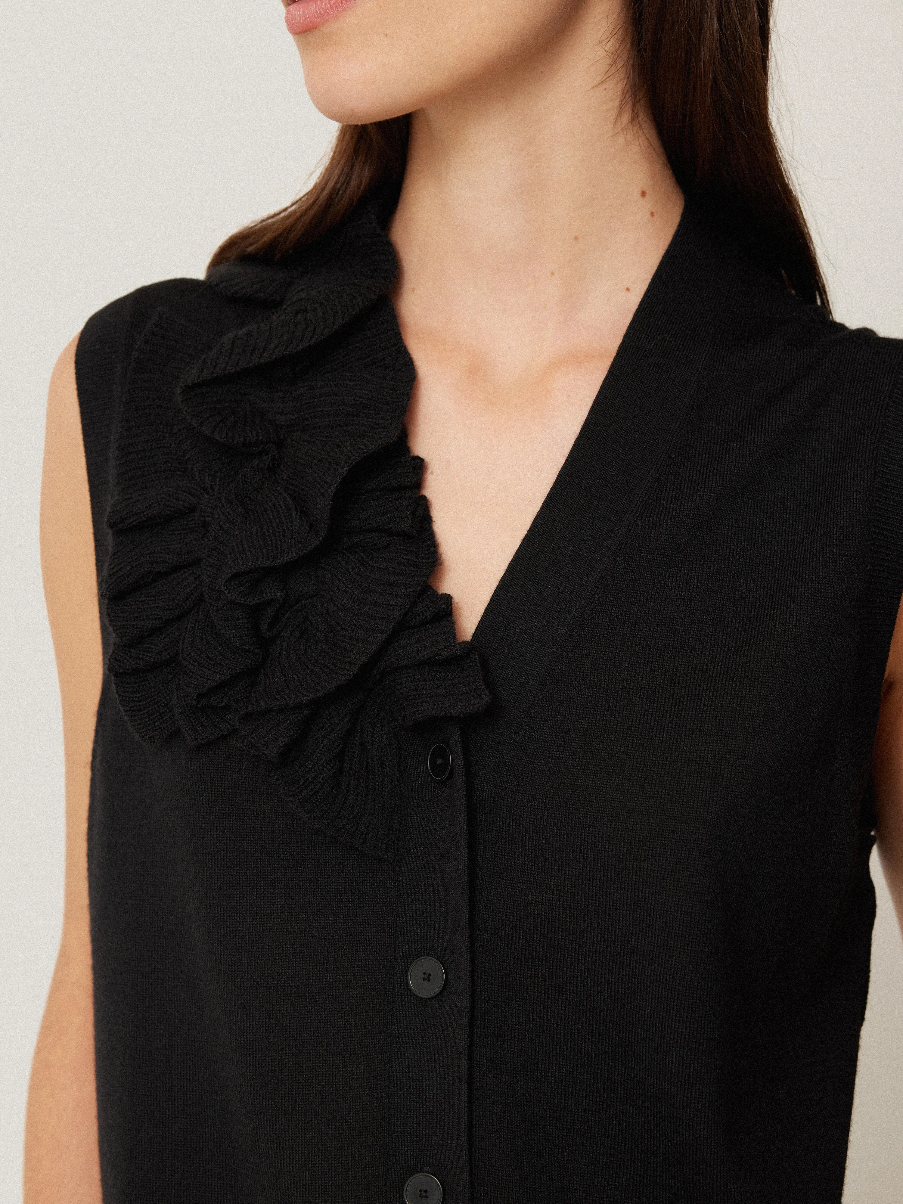 Merino Ruffle Waistcoat | Black