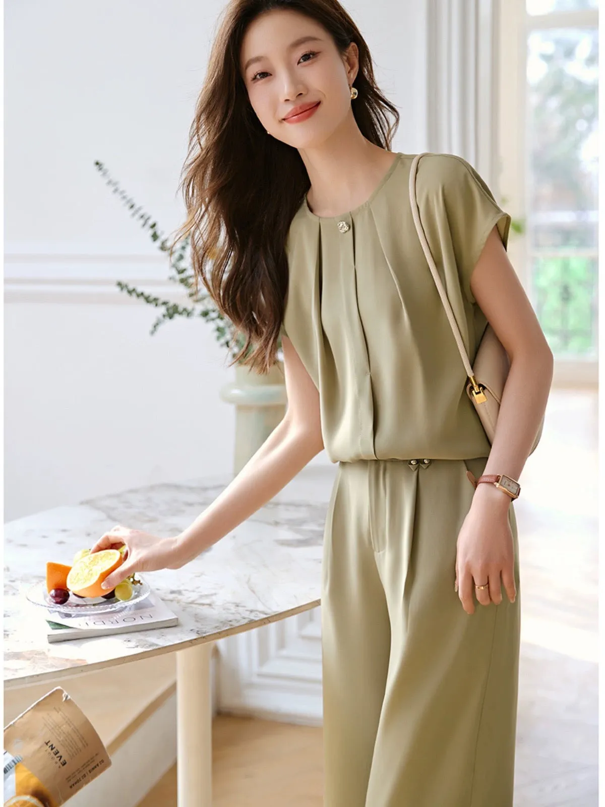 Mohan Yimei design minimalist high-end commuter workplace vest suit for women 2024 summer new suit