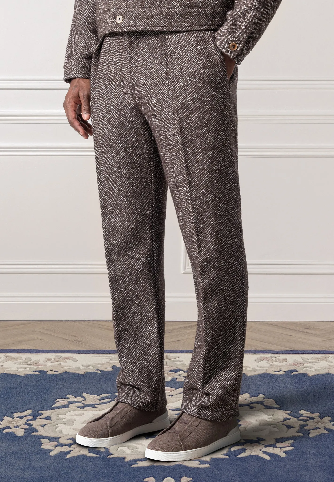 Relaxed Fit Wool Blend Herringbone Pleated Tailored Trousers - Brown