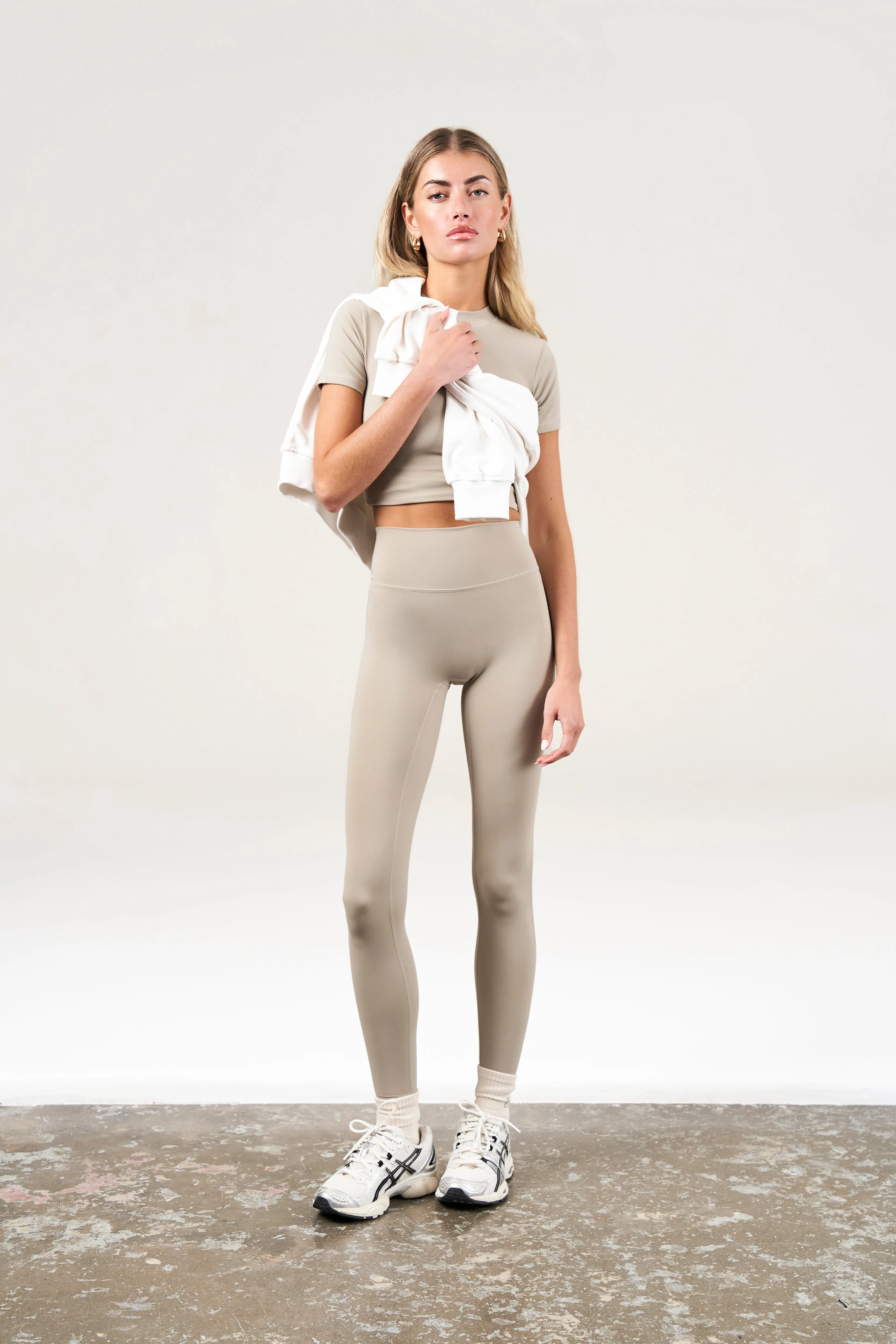 SCULPTING STRETCH EMBLEM LEGGINGS - BEIGE