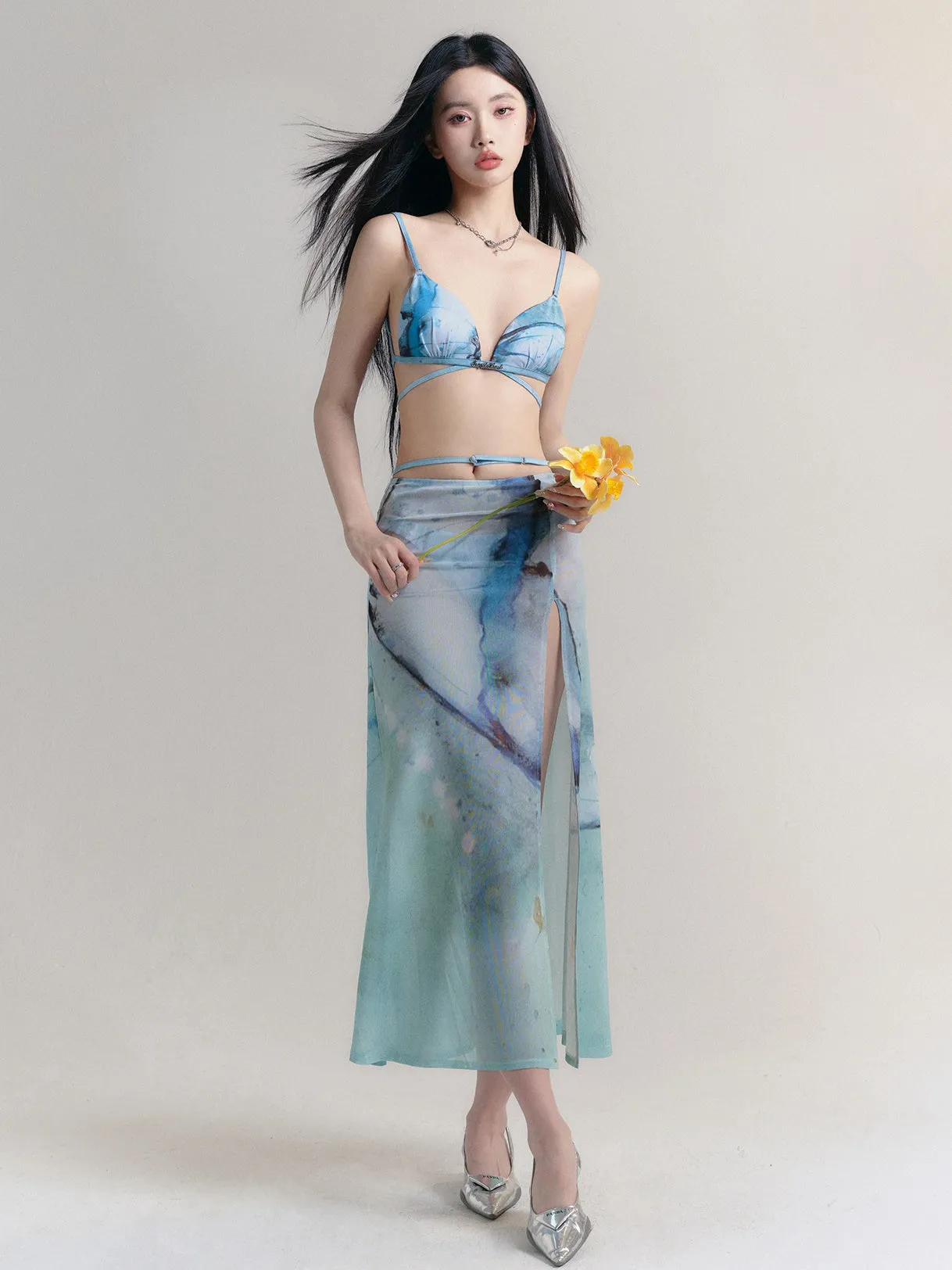 Sea Breeze Sexy Bikini Swimsuit & Cardigan ＆ Skirt