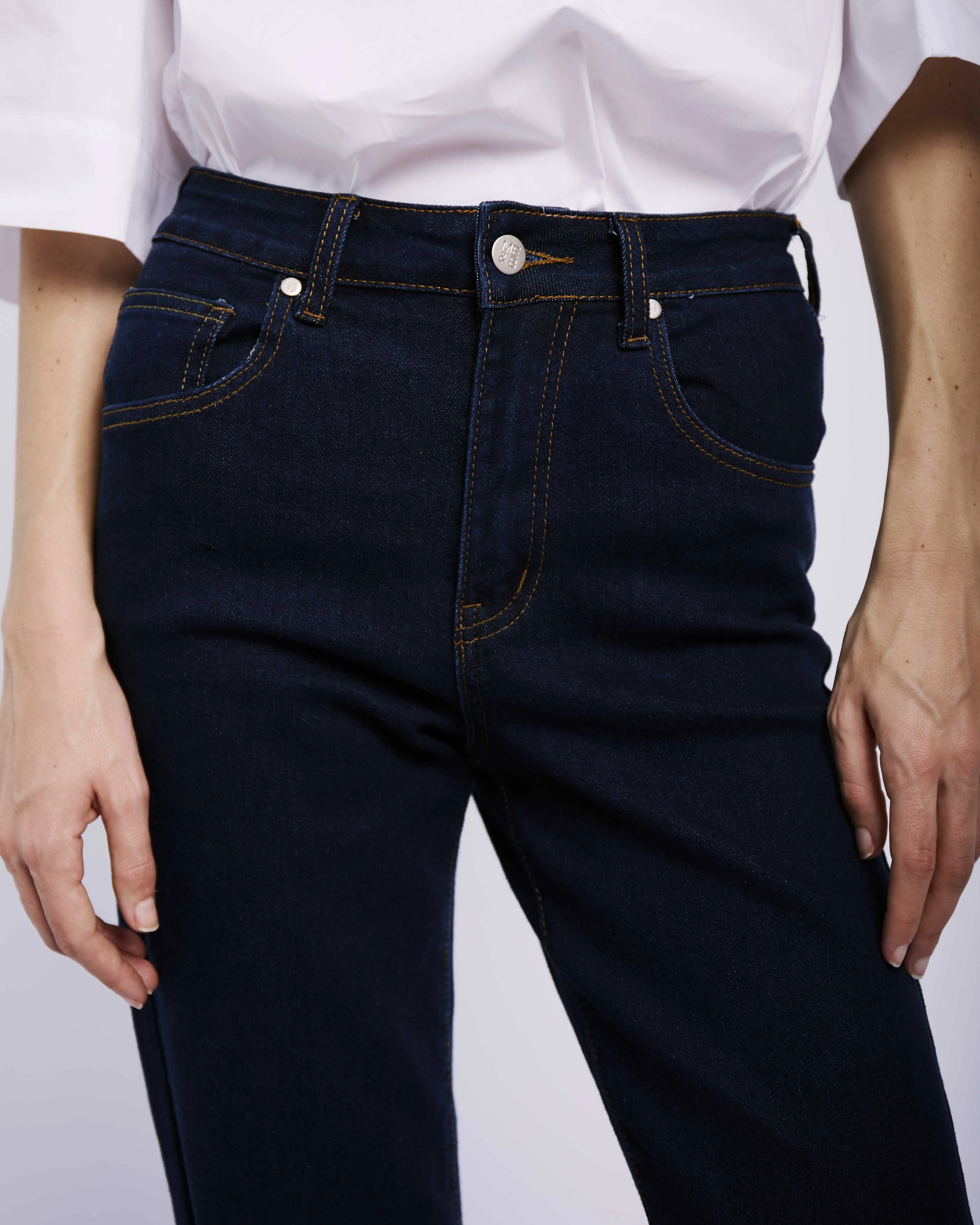 StraightLeg Stretch Jeans in Dark Wash