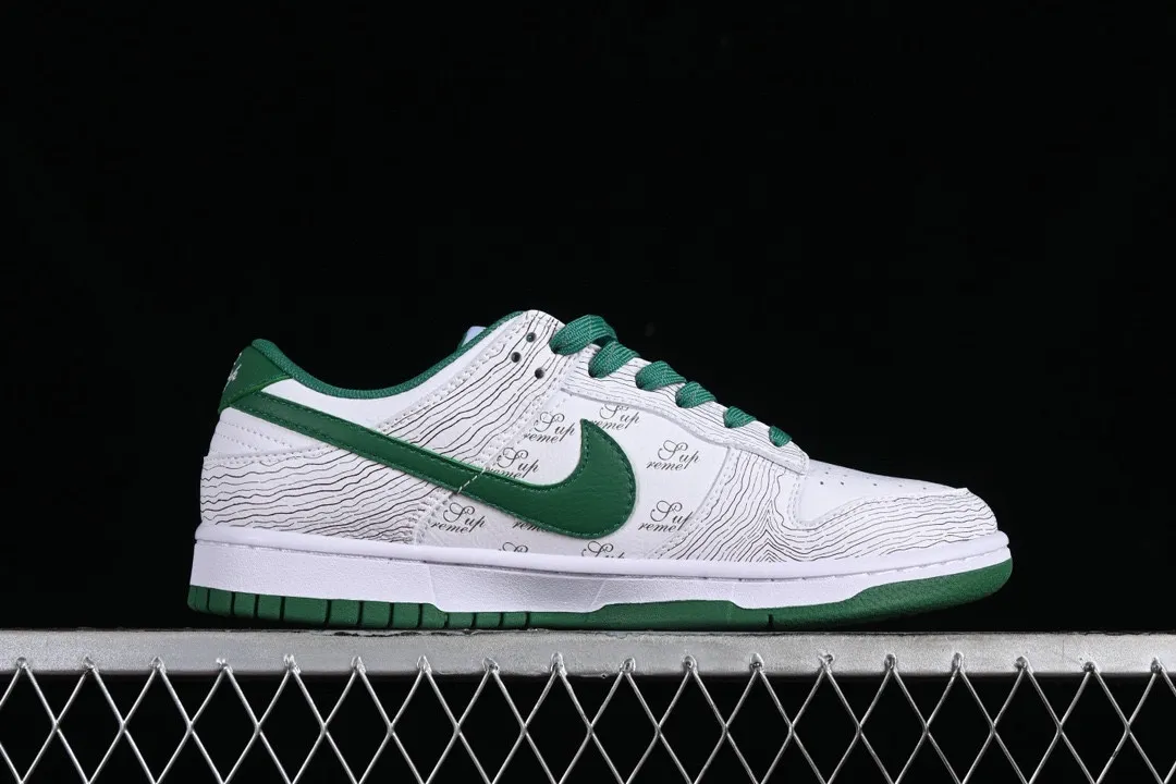 Supreme x Nike SB Dunk Low White Green Red XD6188-033