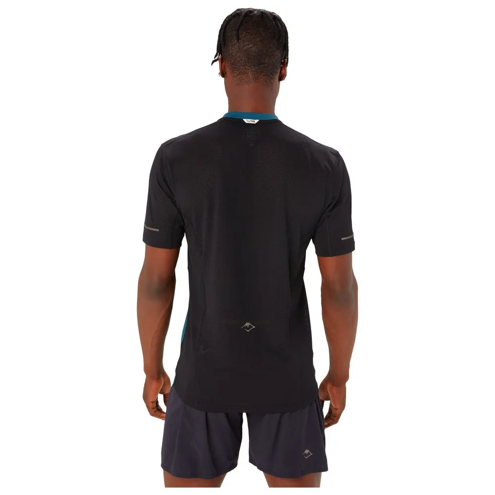 Trail tee-shirt Asics ---Fujitrail Top Magnetic Blue Performance Black