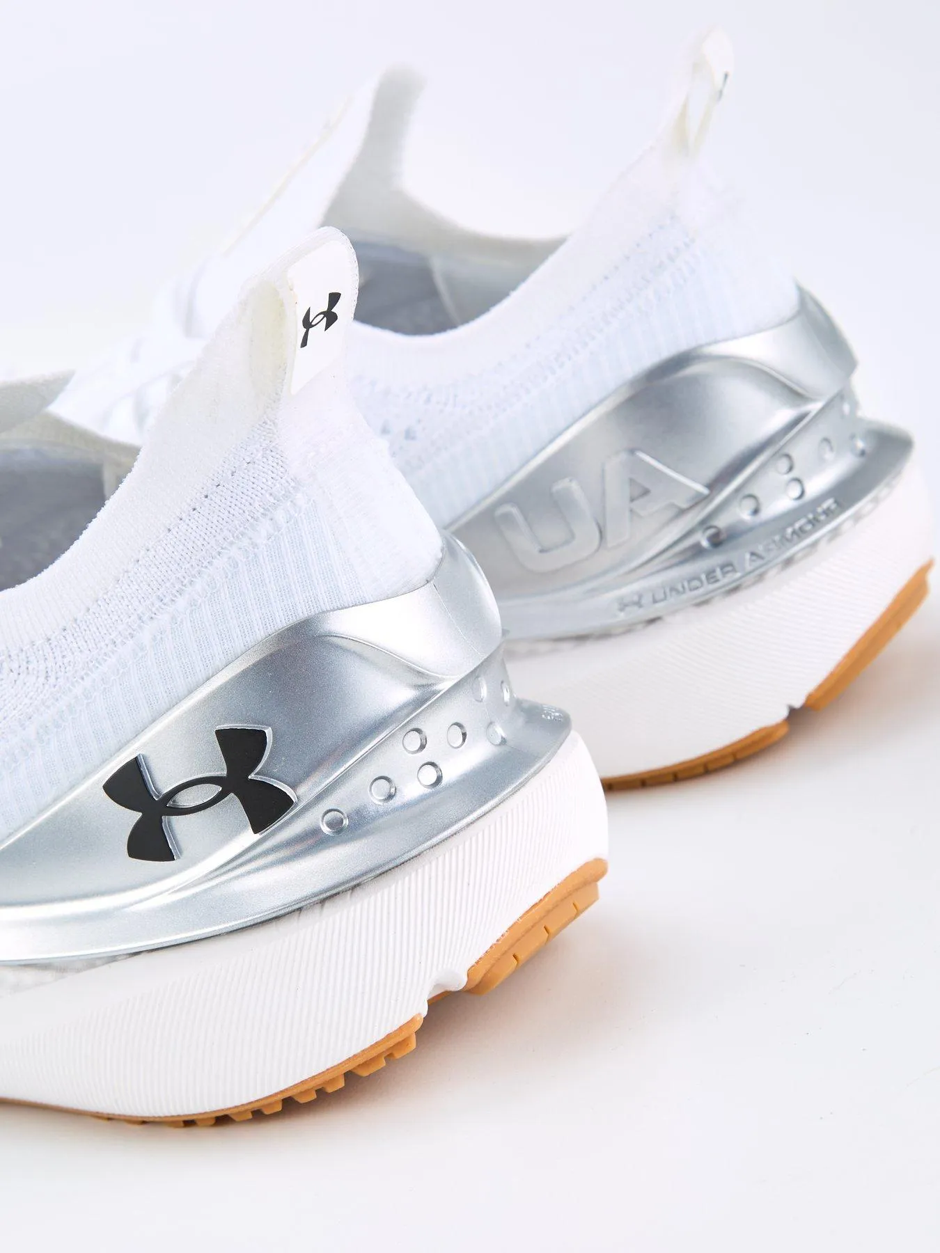 UNDER ARMOUR Mens Running Shift Trainers - White