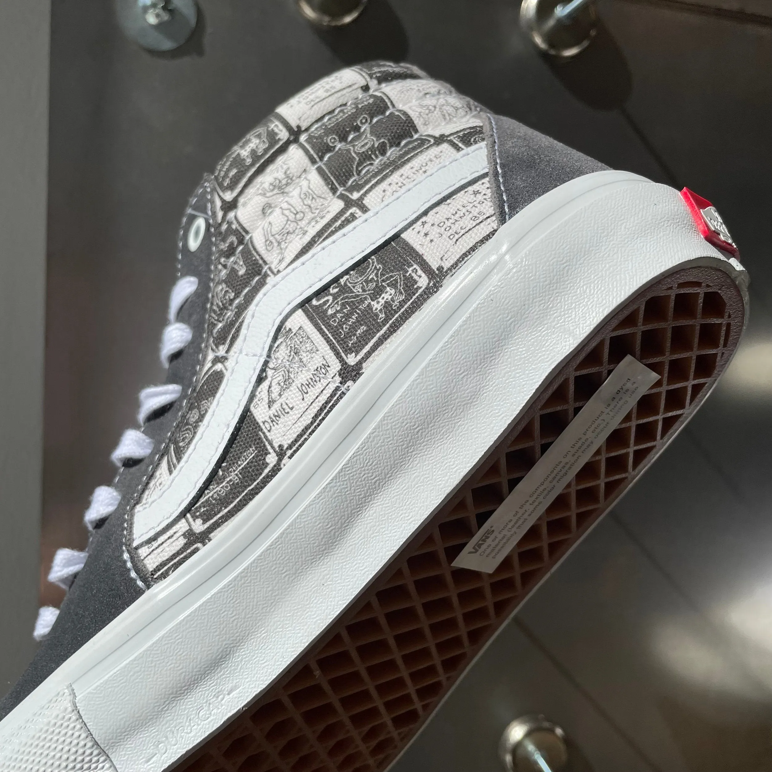 VANS SKATE SK8 HI X DANIEL JOHNSTON NO COMPLY SKATESHOP