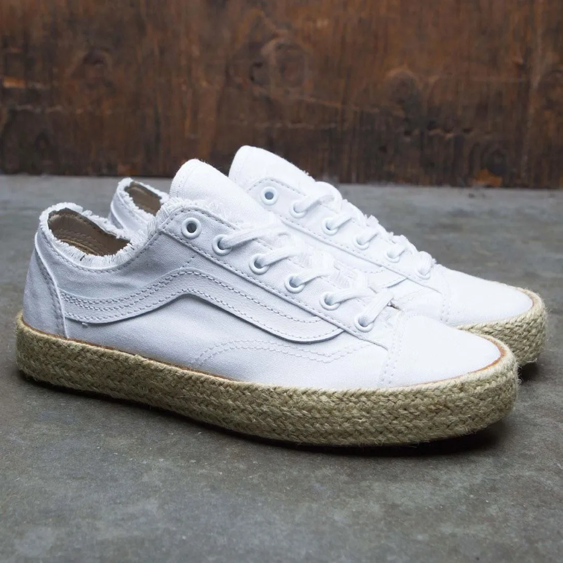 Vans Women Style 36 Decon - Frayed (white / true white)