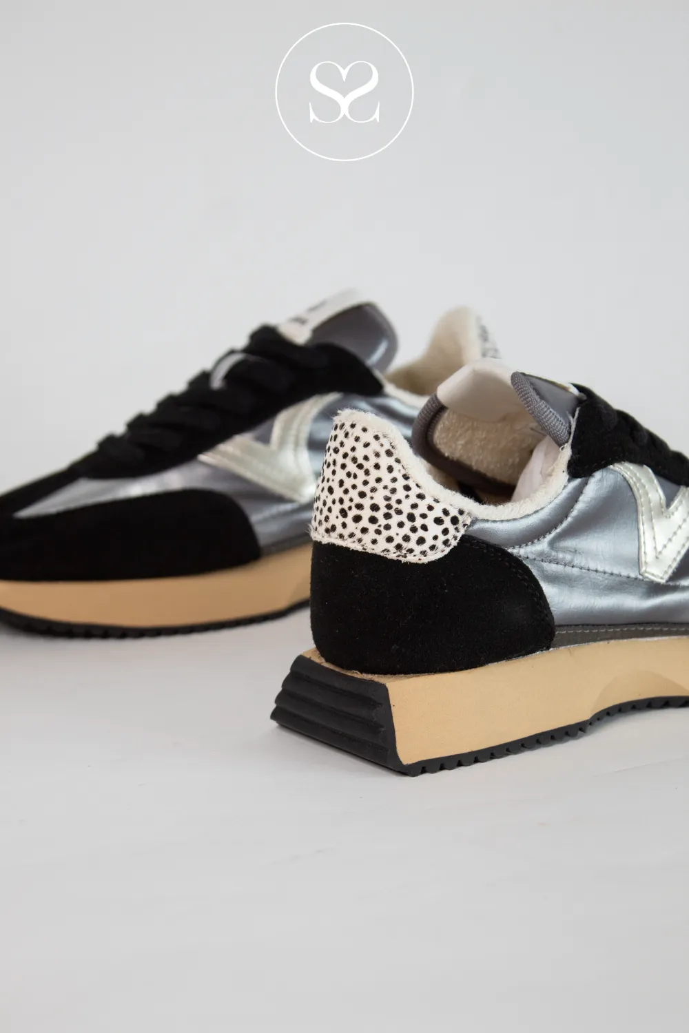 VICTORIA 1134111 BLACK/MULTI SPORTY TRAINERS