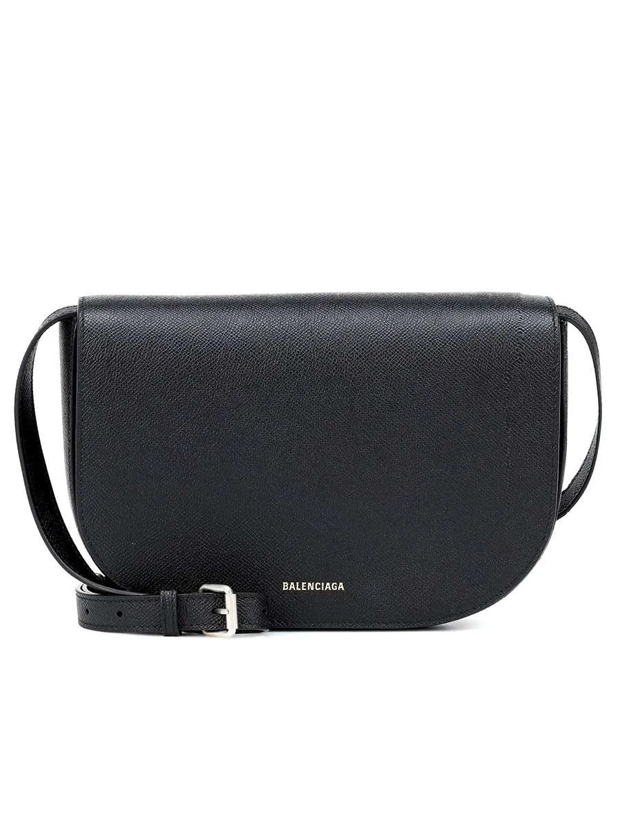 Ville Day S Black And Fushia Grained Leather Shoulder Bag